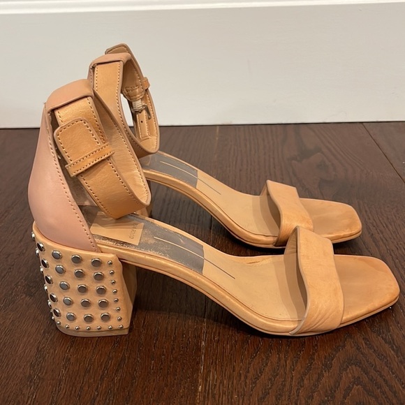 Dolce Vita Women’s Dorah Tan Studded Heel Sandals Size 7.5 - Picture 3 of 6
